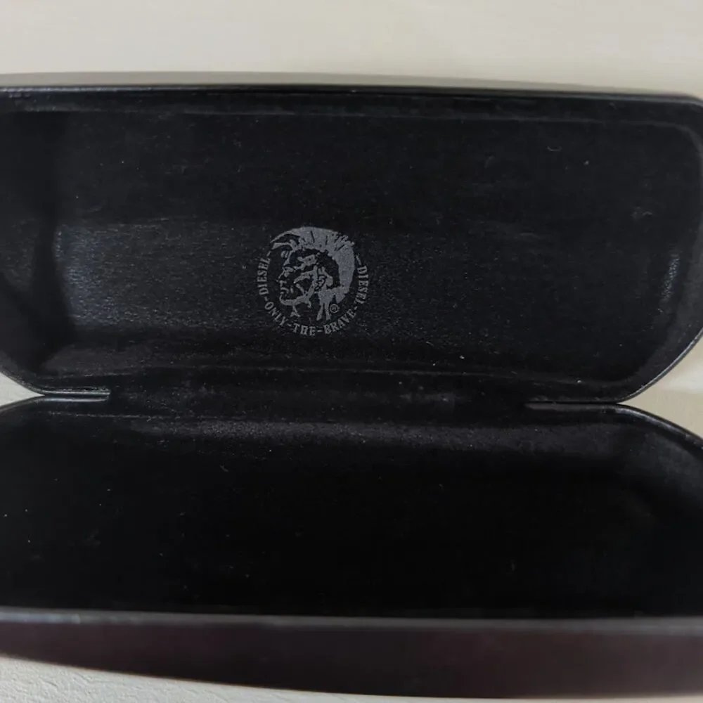 DIESEL Luxury Hard Shell Sunglasses Case + Microfiber Cleaning Cloth | Like New